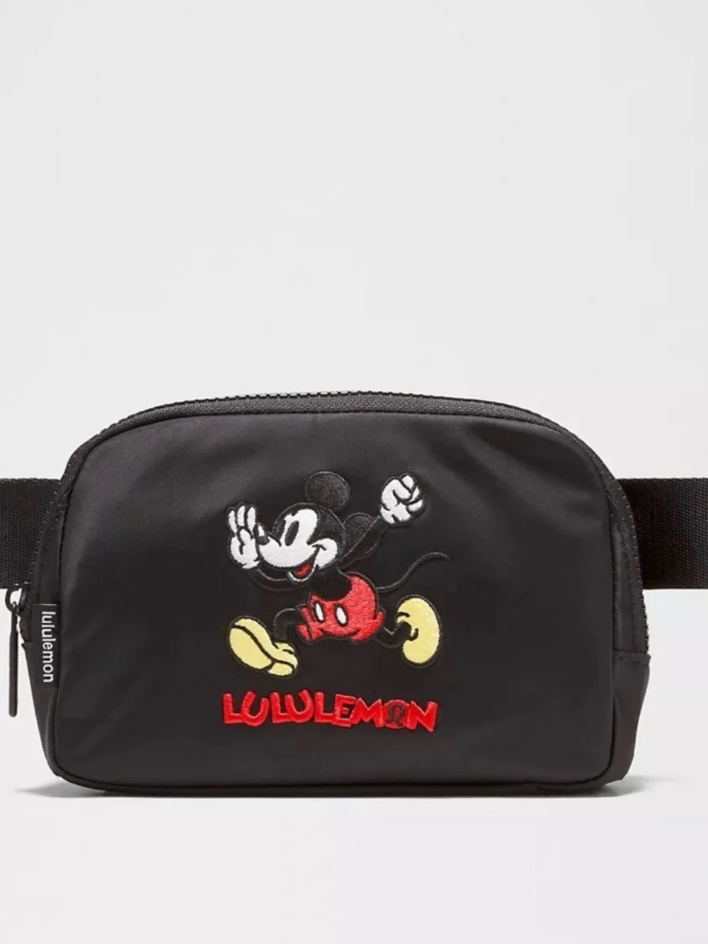 Lululemon Everywhere Belt Bag *Disney (Mickey Mouse in Motion Graphic)